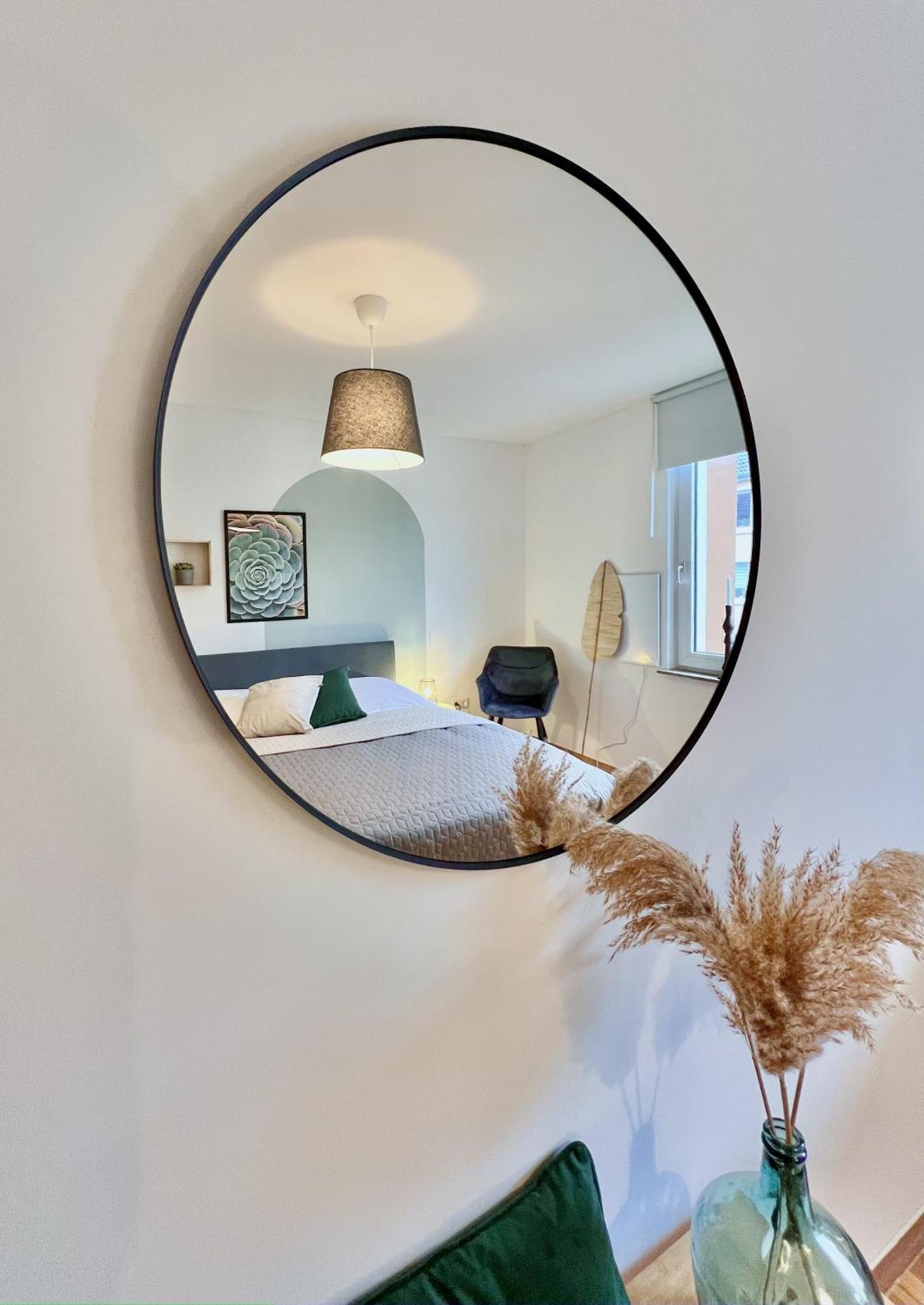 Sapphire Apartment: Free Parking + Netflix + Bathtub Essen Exterior foto