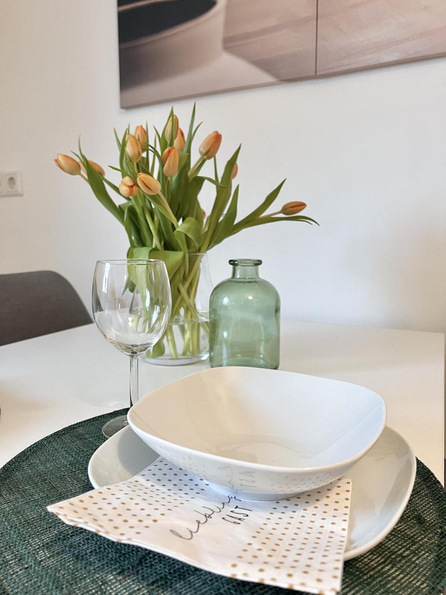 Sapphire Apartment: Free Parking + Netflix + Bathtub Essen Exterior foto